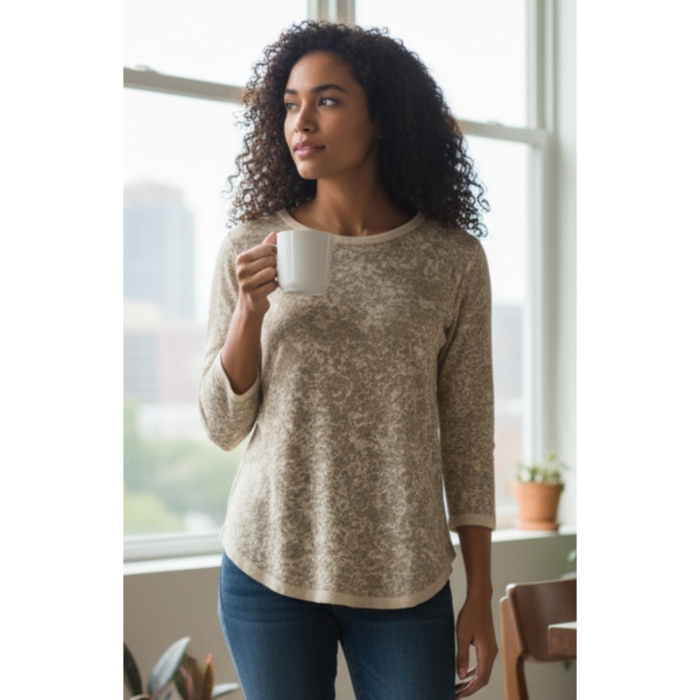 Simply Vera Vera Wang Womens Top XS Beige Pattern 3/4 Sleeve Crew Neck